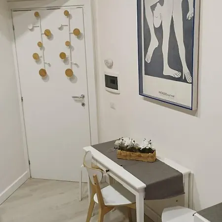 Casa Sulla Nuvola Duomo Centro Storico * ナポリ